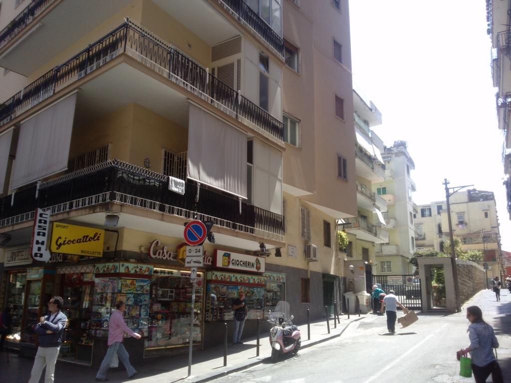 Bed and Breakfast Domus Aurea à Naples Extérieur photo