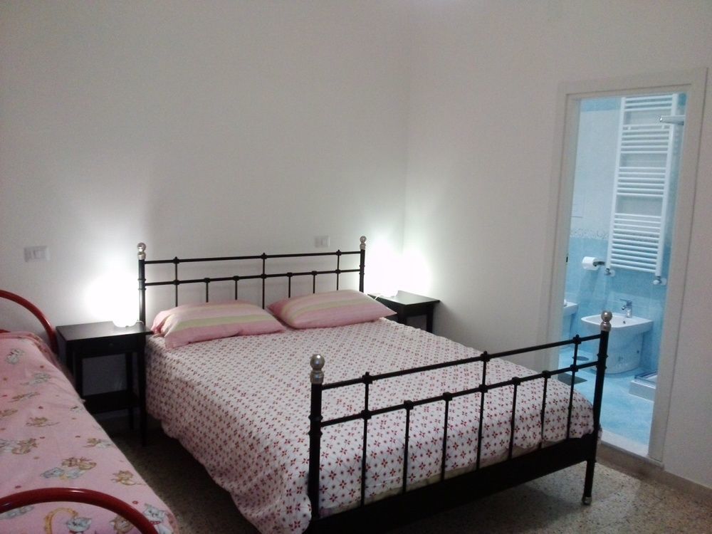 Bed and Breakfast Domus Aurea à Naples Extérieur photo