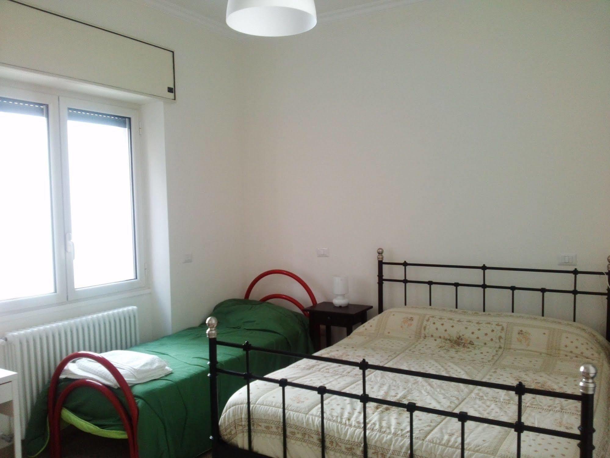 Bed and Breakfast Domus Aurea à Naples Extérieur photo
